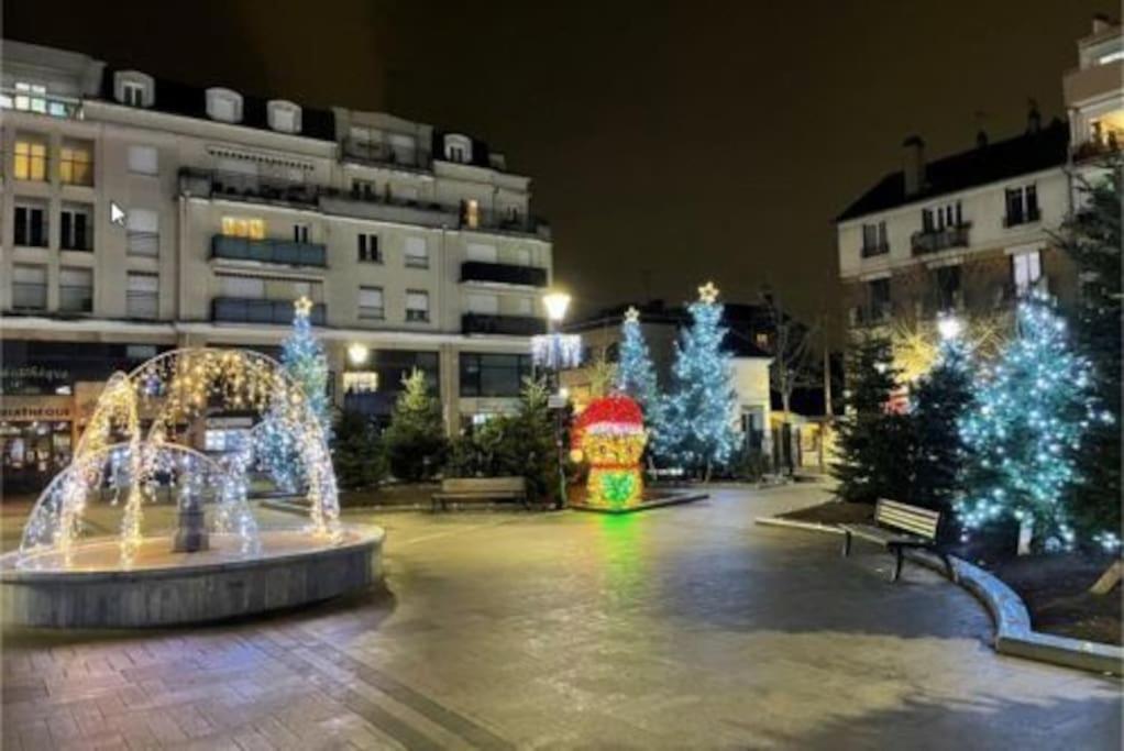 Studio A 2 Pas De La Gare サルトルーヴィル エクステリア 写真